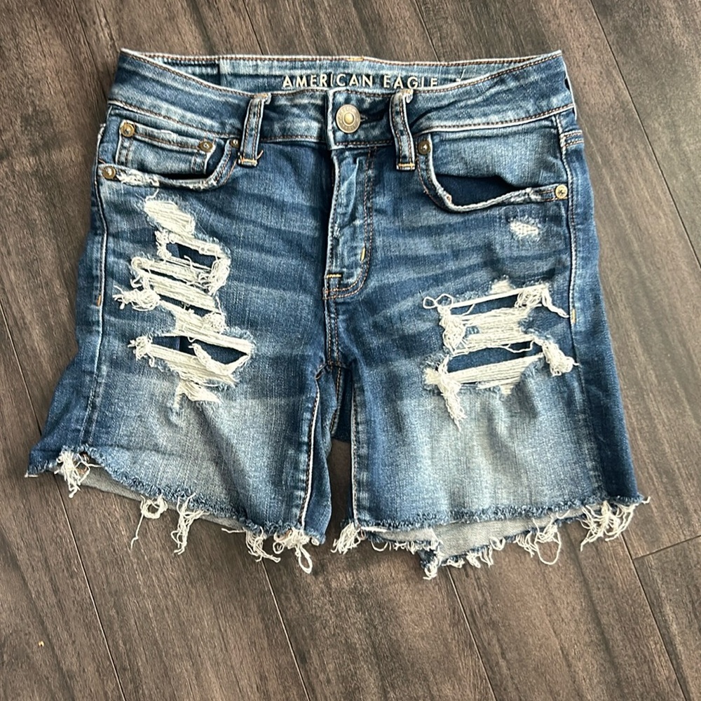 American Eagle Next Level Stretch Midi Shorts Size 2